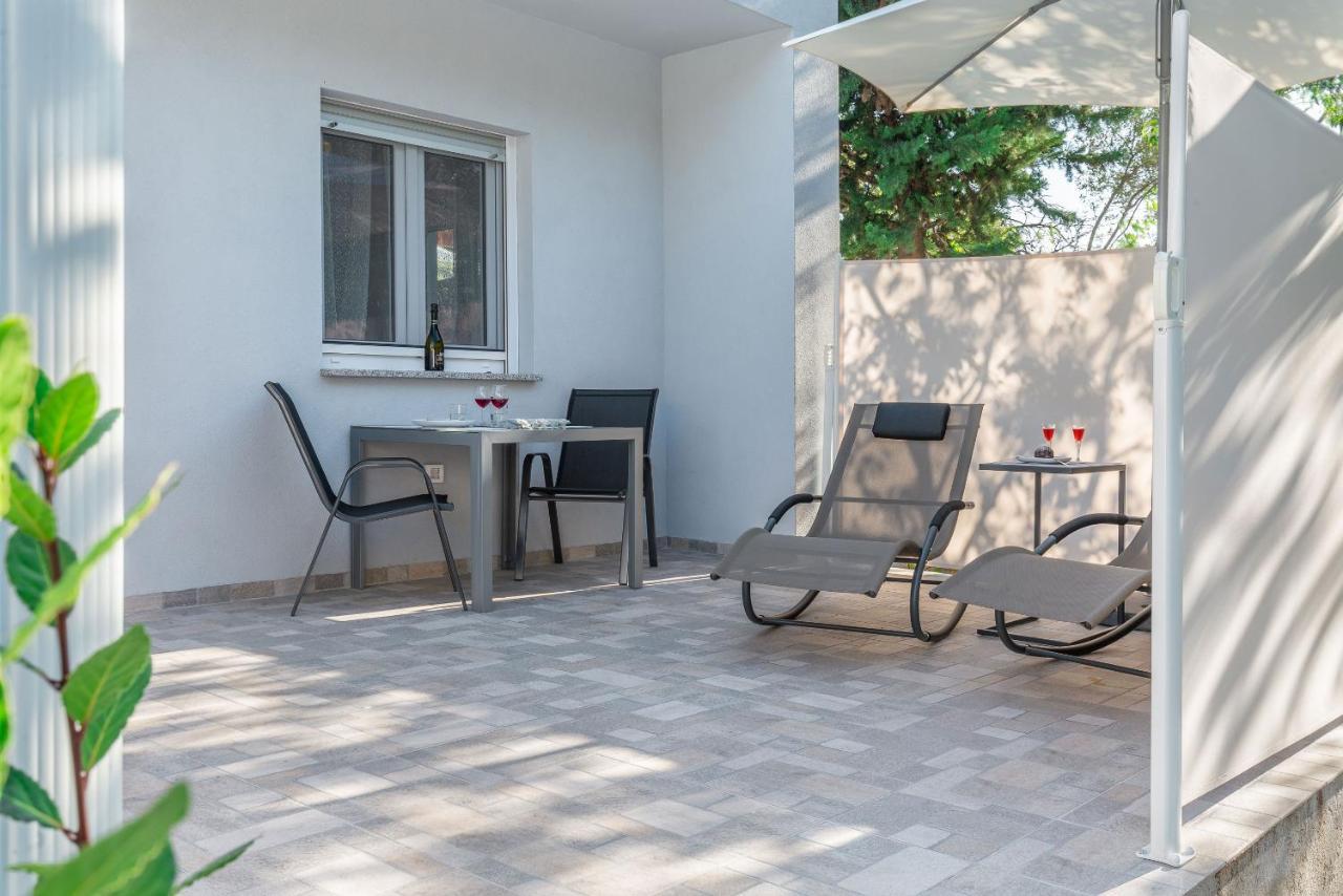 Evita Fazana Premium Studio Apartments Bagian luar foto