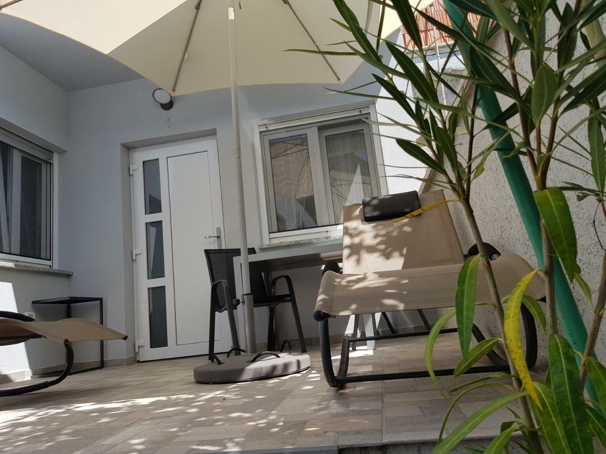 Evita Fazana Premium Studio Apartments Bagian luar foto