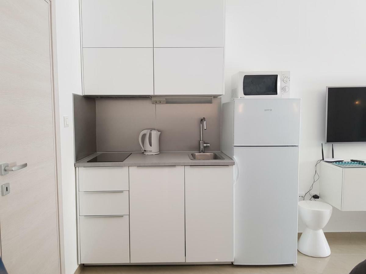 Evita Fazana Premium Studio Apartments Bagian luar foto